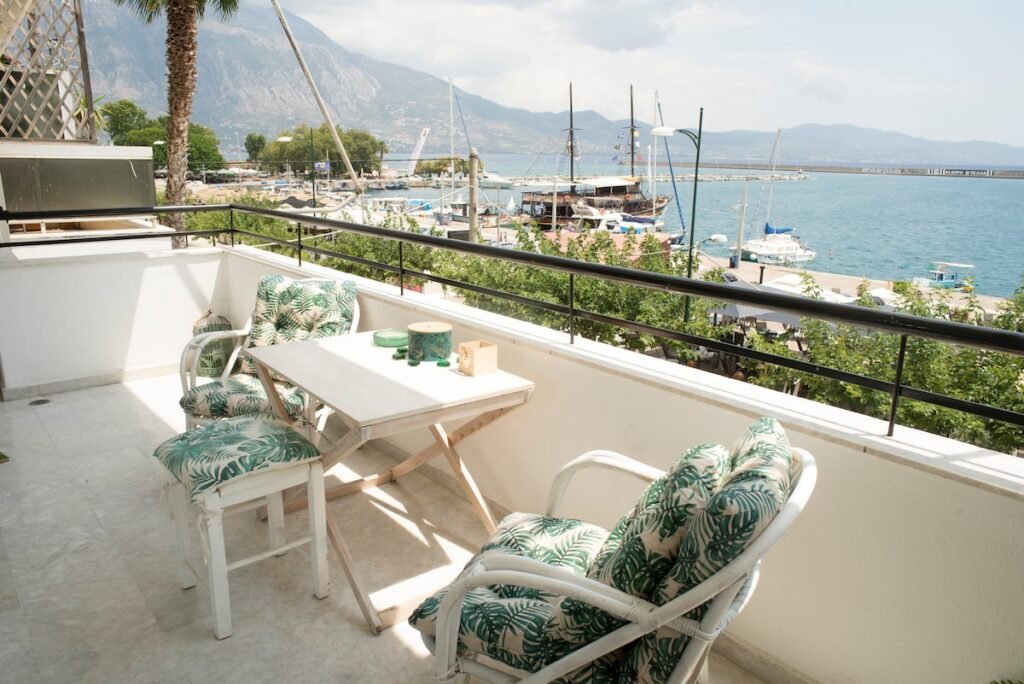 Sea 'n Sun – άνετο κατάλυμα | διαμέρισμα με θέα θάλασσα, Καλαμάτα · Front Easy STR Airbnb Καλαμάτα