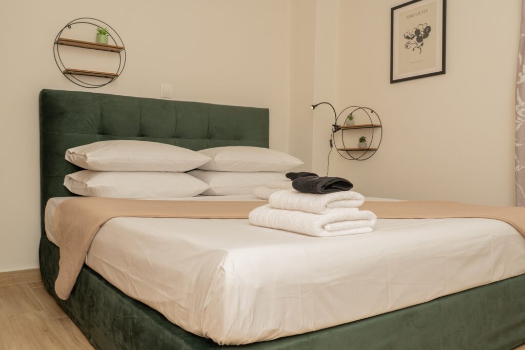 Terra House – εσωτερικός χώρος | διαμέρισμα 2 υπνοδωματίων στο κέντρο της Καλαμάτας · Front Easy STR Airbnb Καλαμάτα